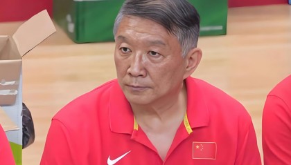 SPORTS-4名新人9中1，一共得3分！女篮“换血”成为笑话？宫鲁鸣很无奈