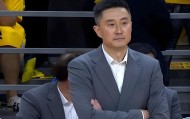 开云体育app-21分11板4帽！2米26徐昕闪耀全场，球迷：杜锋怎么看？